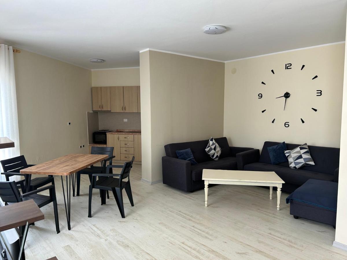 Apartment In Qerret Golem  Esterno foto